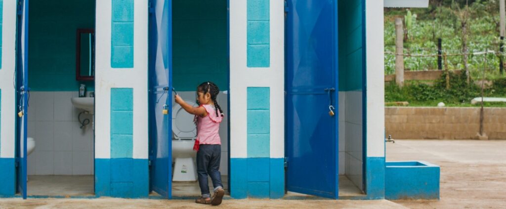 Baños cambian vidas, programa de saneamiento