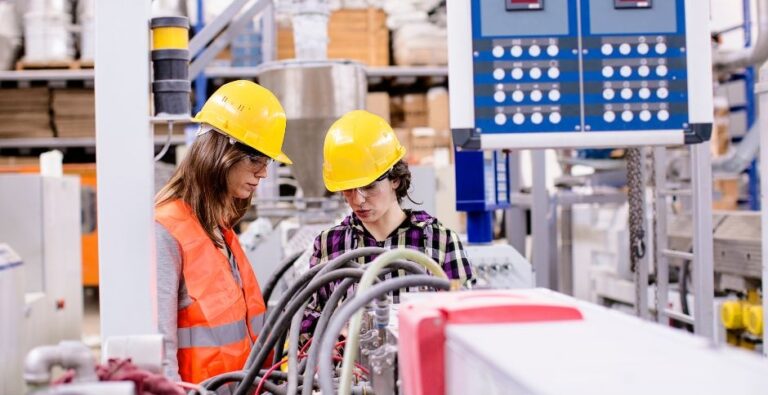 Promover la equidad de género en carreras stem, un desafío