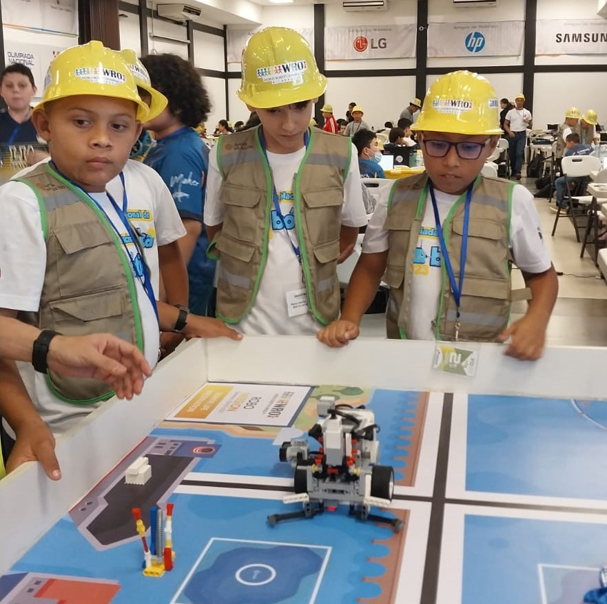 Nicaragua se prepara para la mundial de robótica