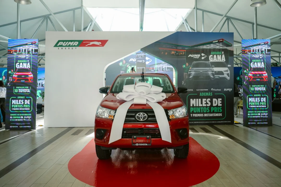 Participá en el sorteo de vehículos Toyota con la promoción de Puma Energy Nicaragua 2026 Vehículo Toyota exhibido durante la promoción de Puma Energy con premios y puntos PRIS